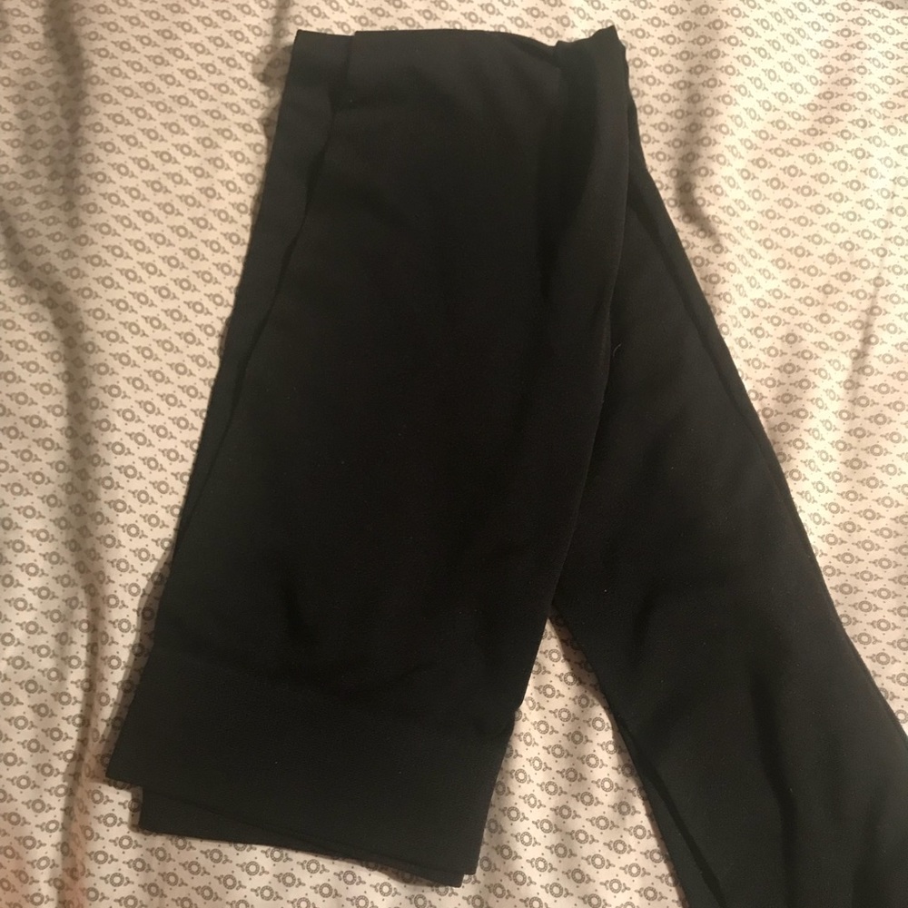 Black leggings